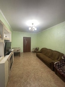 Продається 3 кімнатна квартира на Карачунах біля АТБ