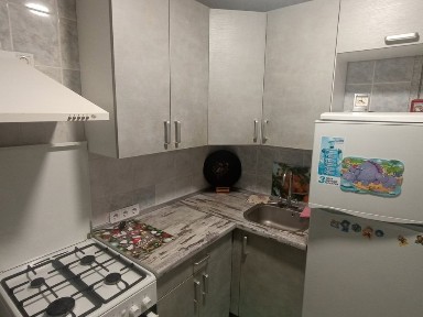 Здам 1 к на Авіаторів.