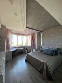 Оренда 4-кімнатної квартири 110 м², Мандриківська вул.