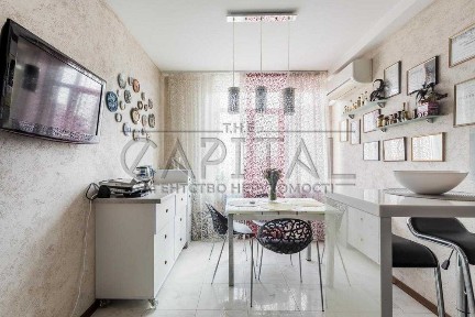 Продажа квартиры в ЖК Александровский, Соломенский район.