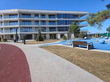 Готова квартира 90,2 кв. м з терасою, видом на озеро в PARK LAKE CITY