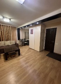 Оренда 3х кімнатної квартири у Комунарському р-ні (Комарова 27а)