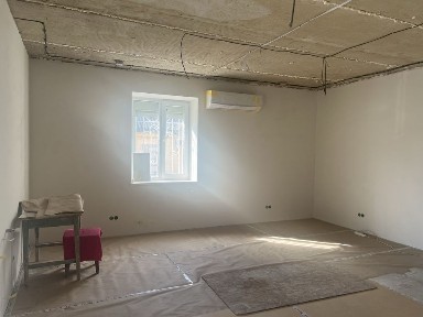 Оренда 50 м. кв. Фасад. Центр. Червона лінія