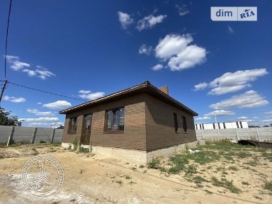 Продаж 1 поверхового будинку з ділянкою на 4.5 сотки, 95 кв. м, 3 кімнати, на вул. Кар'єрна • ID 34769797