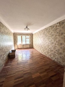 Продается 3 ком квартира в Осипенковском р-не по улице Рустави