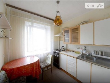 Здам подобово 1к квартиру на бул. Лесі Українки 20/22 • ID 34770365