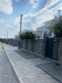 Продам котедж 90 м. кв з сучасним ремонтом та меблями на Щасливому