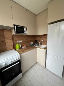 Вул. Михайла Донця, 18Б продаж 2х-кімнатної квартири