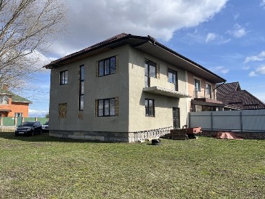 Продам дуплекс в Білогородці з виходом до води