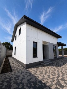 Будинок 168,5 м² із підвалом і терасою | 4 сотки | 15 хв до центру Одеси