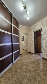 Простора 3-кімнатна квартира в Центрі Ya