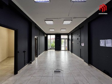 Оренда фасадного приміщення 60 кв. м в центрі