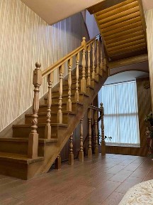 Продам 3-х поверховий будинок