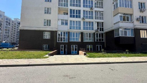 Продаж: комерційне приміщення, Масани, 102 м²