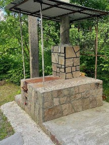 Здається будинок біля р. Дністер (У Бориса на півострові)