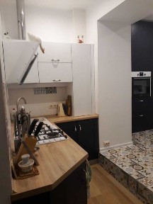 Продам 3к. сталинку, капремонт, ж\б, 2\5,м. Университет (405277)