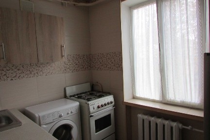 ДОРОГОЖИЧИ. 2 кімнатна. вул. Родини Глаголєвих 22 А