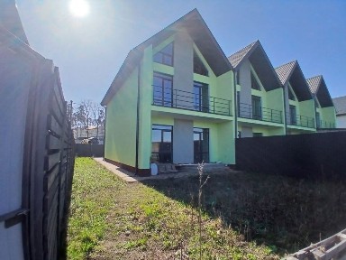 Таунхаус кутовий 3 поверховий 3 сотки