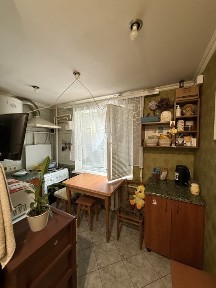 Продам 2 ком. кв. Хорошее месторасположение ул Гоголя. 2 этаж