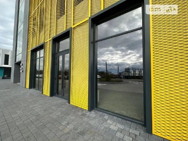 Продаж офісного приміщення 310.6 кв. м. на 1 поверсі на вул. Зелена 200, триповерхова будівля • ID 34772872