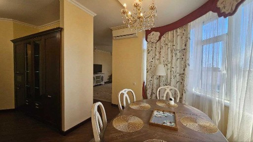 Продаж 3 кімнатно видової класу люкс 140м Печерськ Центр Лесі Українки