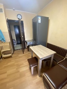 Продається простора 2-к. квартира по вул. Милославська, 8. Є Генератор