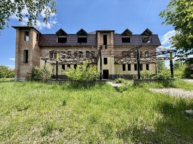Продам готельно-розважальний комплекс на березі річки Рось