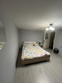Продам триповерхову квартиру