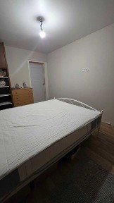 Продається простора 4-кімнатна квартира на Черемушках