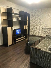 Продам 2 ком кв. на ХТЗ, 3/5, капитальный ремонт.