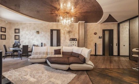 Продаж 4-к квартири на вул. Свободи, 36А