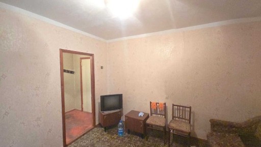 Продам 1ком квартиру метро Индустриальная Роганский жм 16500