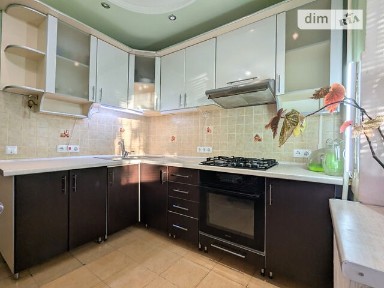 Продаж 3к квартири 70 кв. м на вул. Артура Савельєва 6 • ID 34774011