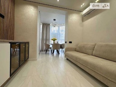 Продаж 2к квартири 67 кв. м на вул. Молодіжна 10 • ID 34773228