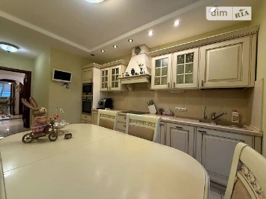 Продаж 4к квартири 141 кв. м на вул. Срібнокільська 1 • ID 34772914