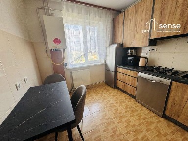 Продається простора 3-кімнатна квартира в м. Івано-Франківськ