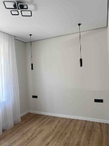 Продам затишну 2-кімнатну квартиру в центрі міста