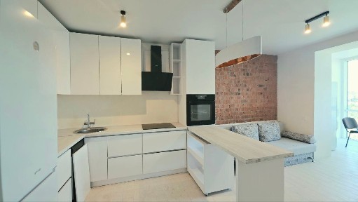 Продаж 2-кімнатної квартири 78 м², Слави бул.