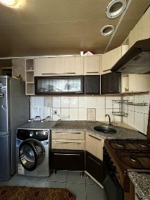 продам двухуровневую квартиру район пр. Металлургов