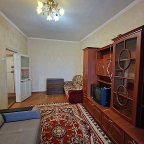 Продам однокімнатну квартиру у центрі міста