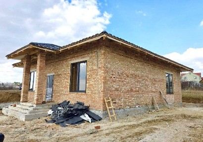 Продам будинок з ділянкою 6 сотих єОселя