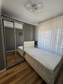 Продам 2 кім в центрі
