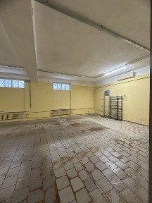 Здам приміщення 200 кв. м., вул. Саперна, гідропарк