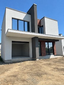 Продаж хай-тек будинку біля Майдану