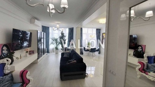 Продаж 2 кімнатної квартири з ремонтом у будинку бізнес-класу по вул. Іоанна Павла II 11, Печерський район, Правий берег.