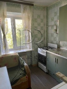Продаж 1 кімн. квартири за адресою вул. 8 Березня 7, на Мінському масиві (Водогін)