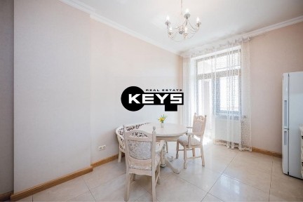Продаж 1к квартири з ремонтом, печерськ, бул. Лесі Українки 7Б