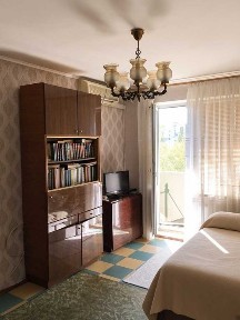 Продажа 3-х к. к. в центре Корабельного района на 3 этаже.