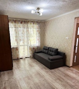 Сдам на длительный срок 3х. комн. квартиру на ул. Космонавтов