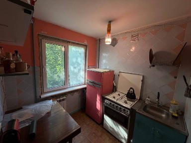3 к/к Черёмушки, 3/5, Героев Крут